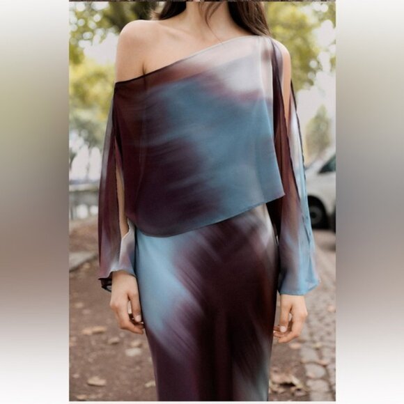 zara satin effect print cape dress ZARA SATIN CAPE mini dress BNWT Size S 24.62